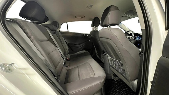 Hyundai IONIQ 14 of 24