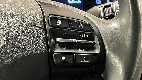 Hyundai IONIQ 24 of 24