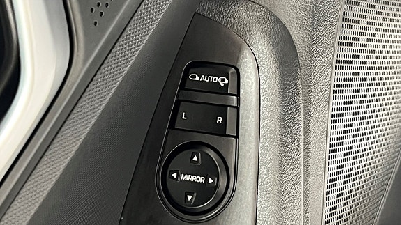 Hyundai IONIQ 19 of 24
