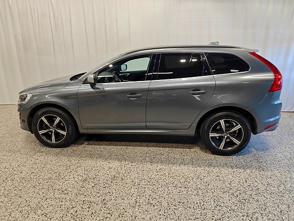 Volvo XC60 2 of 24