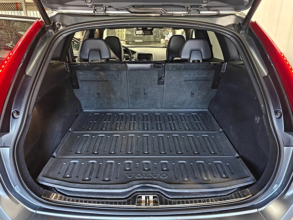Volvo XC60 10 of 24