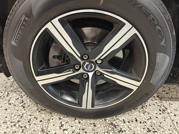 Volvo XC60 17 of 24