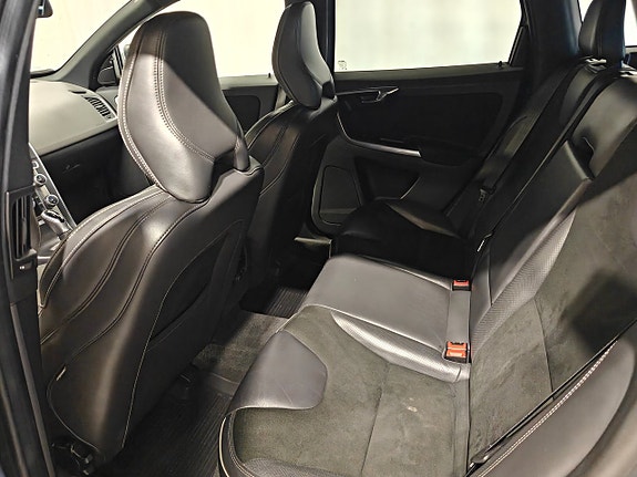 Volvo XC60 9 of 24