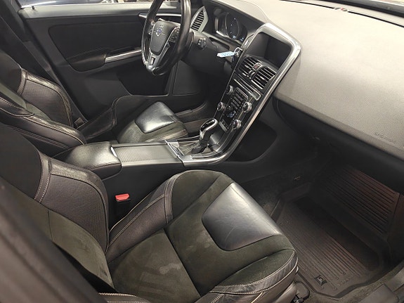 Volvo XC60 18 of 24