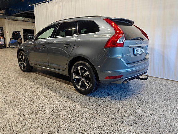 Volvo XC60 3 of 24