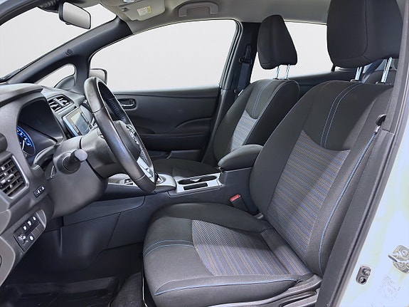 Nissan Leaf 12 of 16