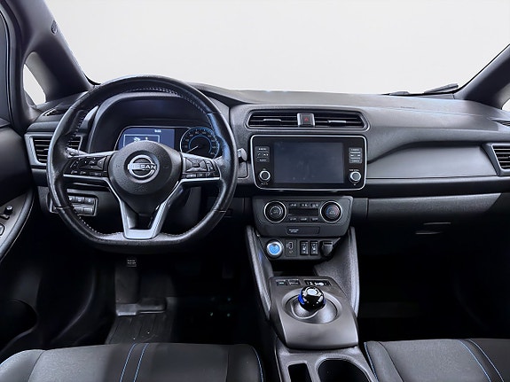 Nissan Leaf 10 of 16