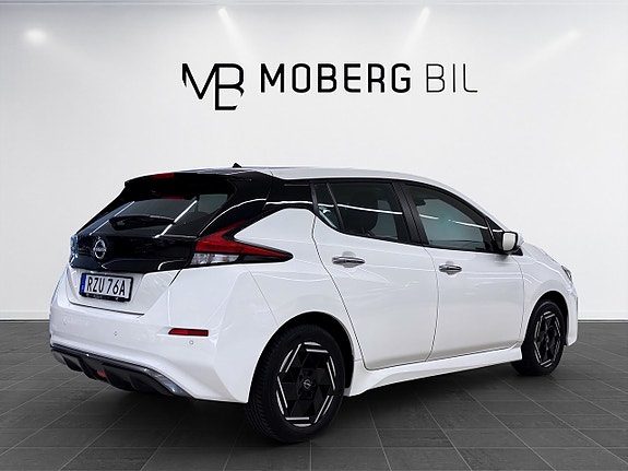 Nissan Leaf 6 of 16
