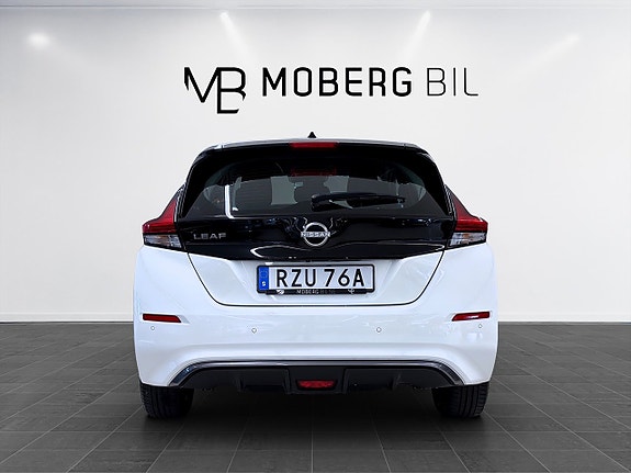 Nissan Leaf 7 of 16
