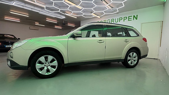 Subaru Outback 7 of 24