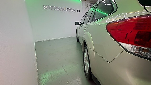 Subaru Outback 10 of 24