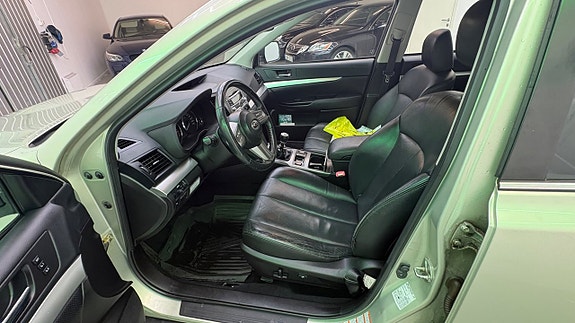 Subaru Outback 16 of 24