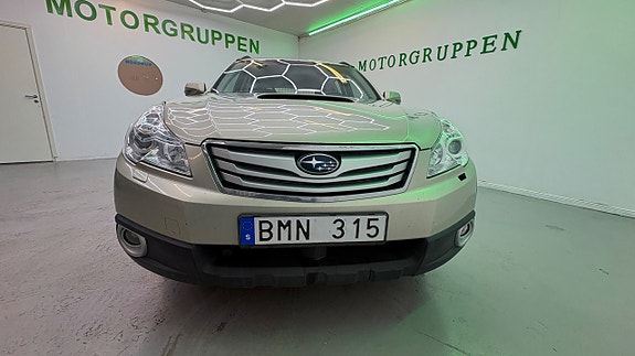 Subaru Outback 13 of 24