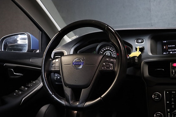 Volvo V40 16 of 22