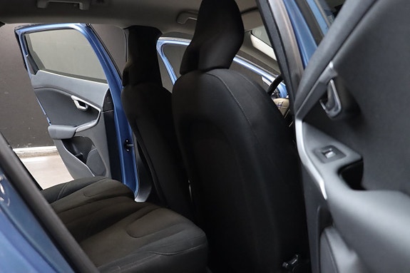 Volvo V40 12 of 22