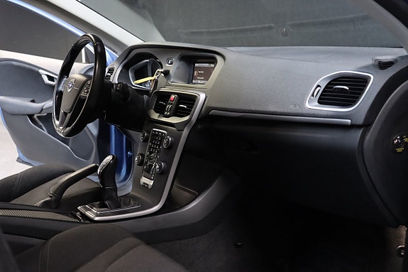 Volvo V40 14 of 22