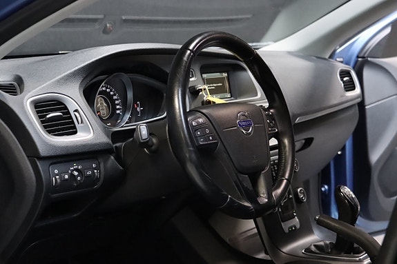 Volvo V40 10 of 22