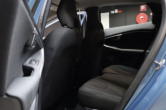 Volvo V40 11 of 22