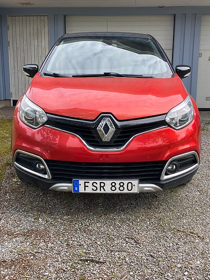 Renault Captur 2 of 5