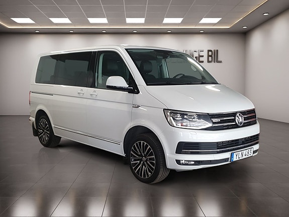 Volkswagen Multivan 7 of 24