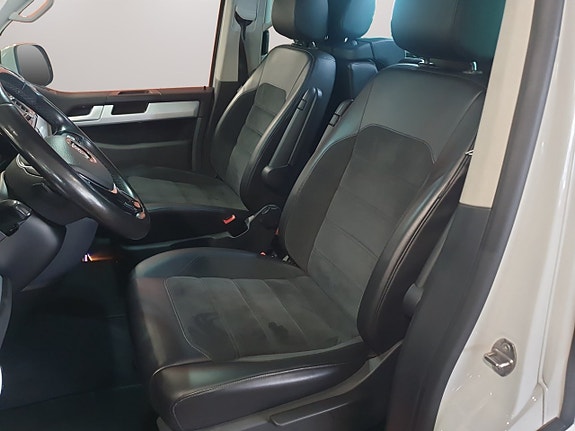 Volkswagen Multivan 11 of 24