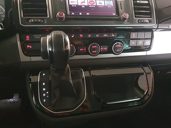 Volkswagen Multivan 20 of 24