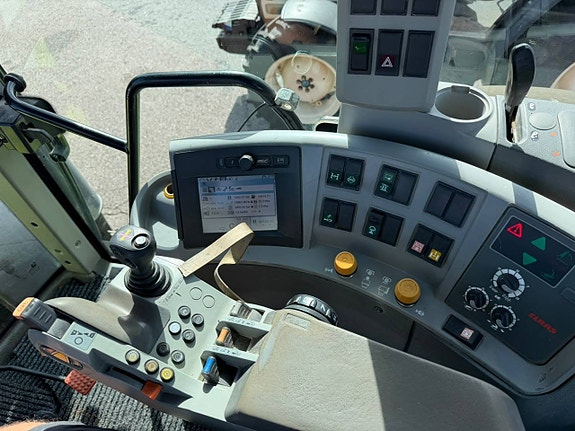 Claas Arion 640 – 175 hk, 2012 10 of 12