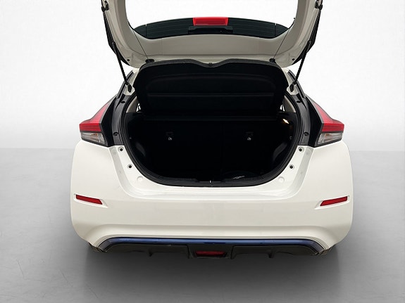 Nissan Leaf 28 of 30