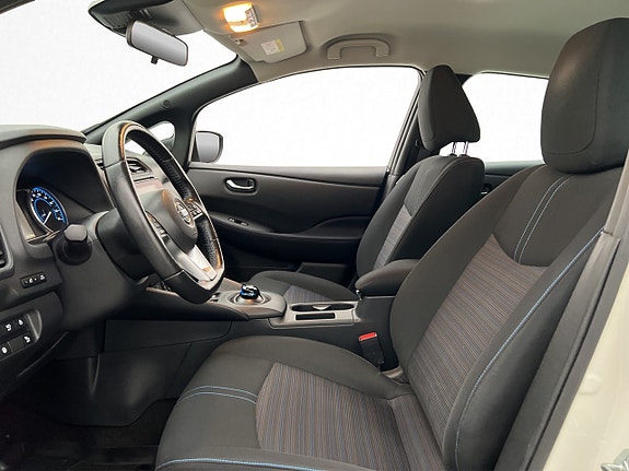 Nissan Leaf 13 of 30