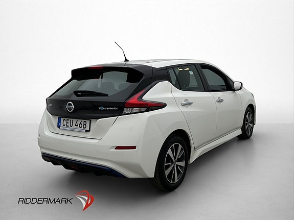 Nissan Leaf 9 of 30