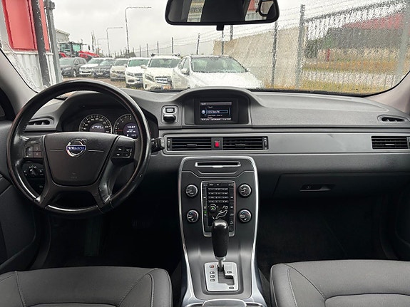 Volvo XC70 9 of 21