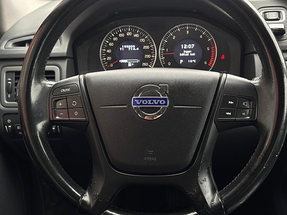 Volvo XC70 12 of 21