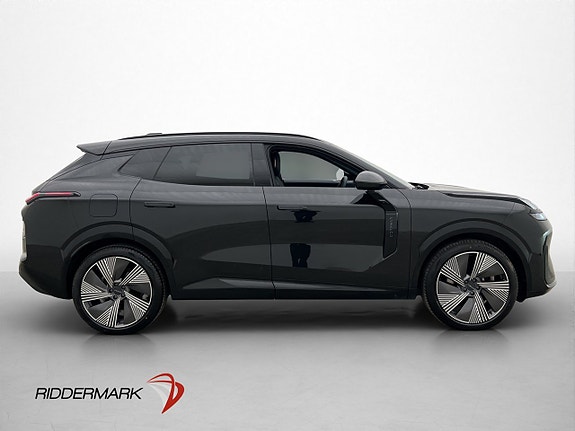 Lynk & Co 08 9 of 30