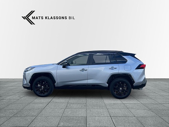 Toyota RAV4 3 of 10