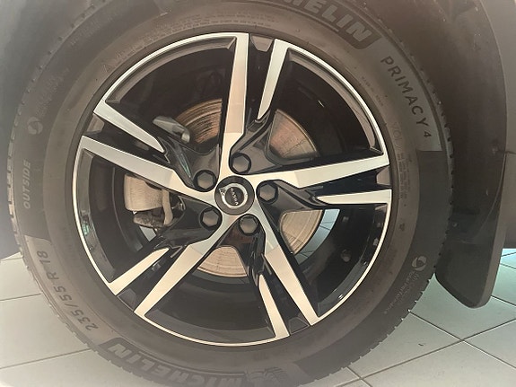 Volvo XC40 11 of 14