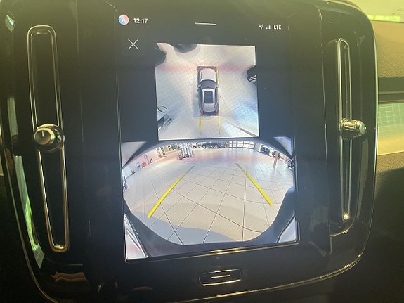 Volvo XC40 14 of 14