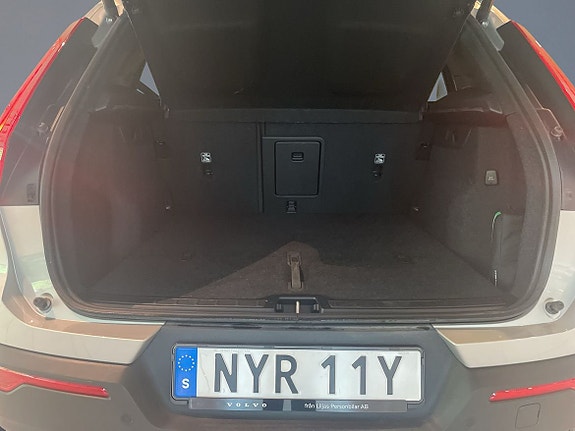 Volvo XC40 9 of 14