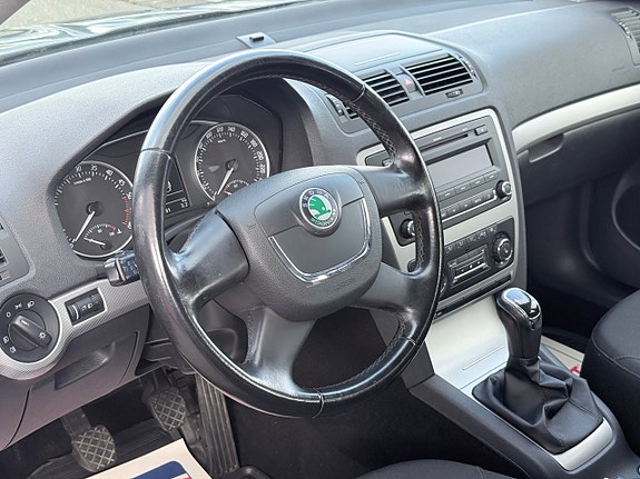 Skoda Octavia 5 of 9