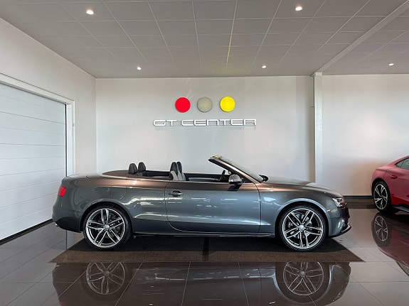 Audi S5 2 of 15