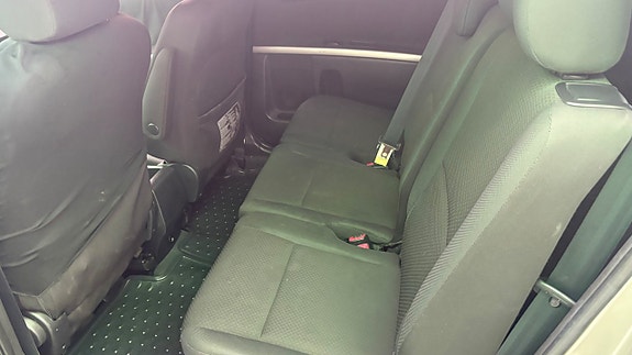 Toyota Corolla Verso 13 of 13