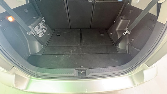 Toyota Corolla Verso 10 of 13