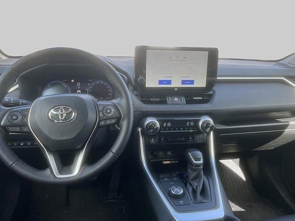 Toyota RAV4 8 of 11