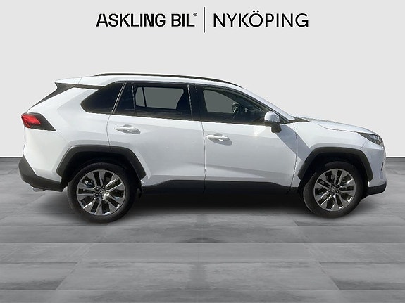 Toyota RAV4 11 of 11