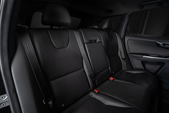 Volvo XC60 17 of 23