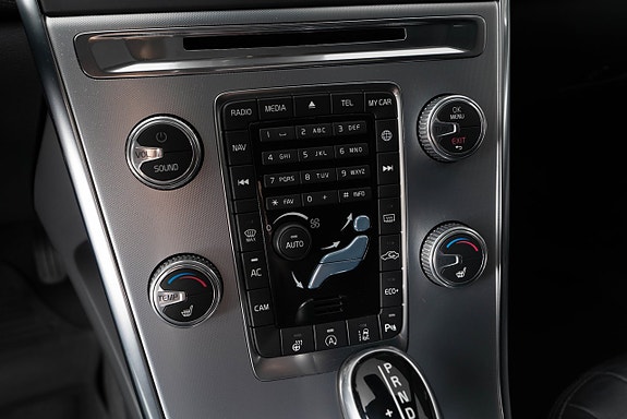 Volvo XC60 9 of 23