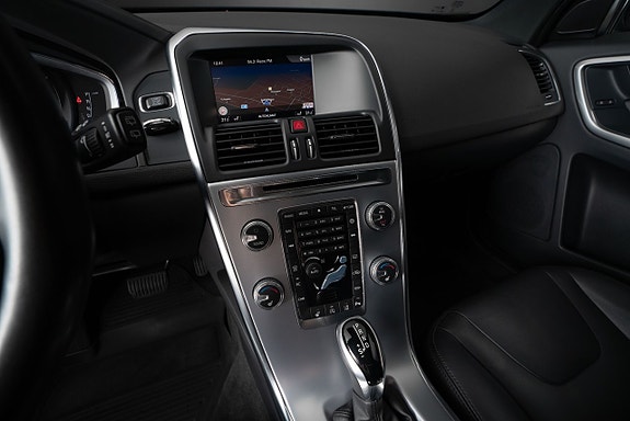 Volvo XC60 7 of 23