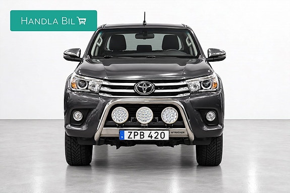 Toyota HiLux 3 of 19