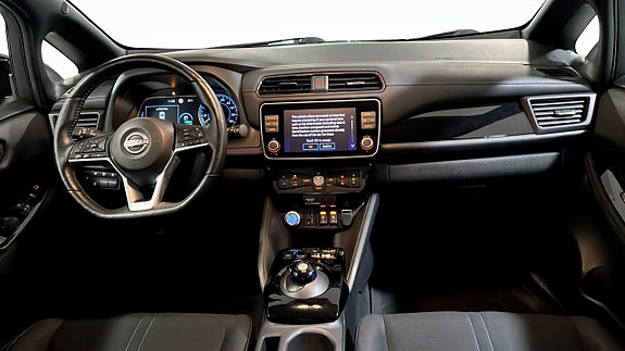 Nissan Leaf 4 of 18