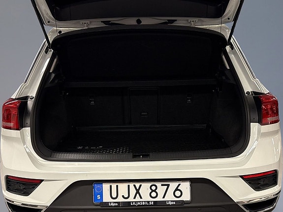 Volkswagen T-Roc 8 of 12
