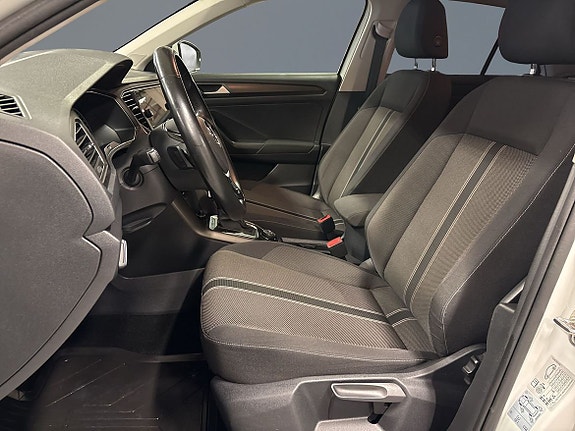 Volkswagen T-Roc 5 of 12